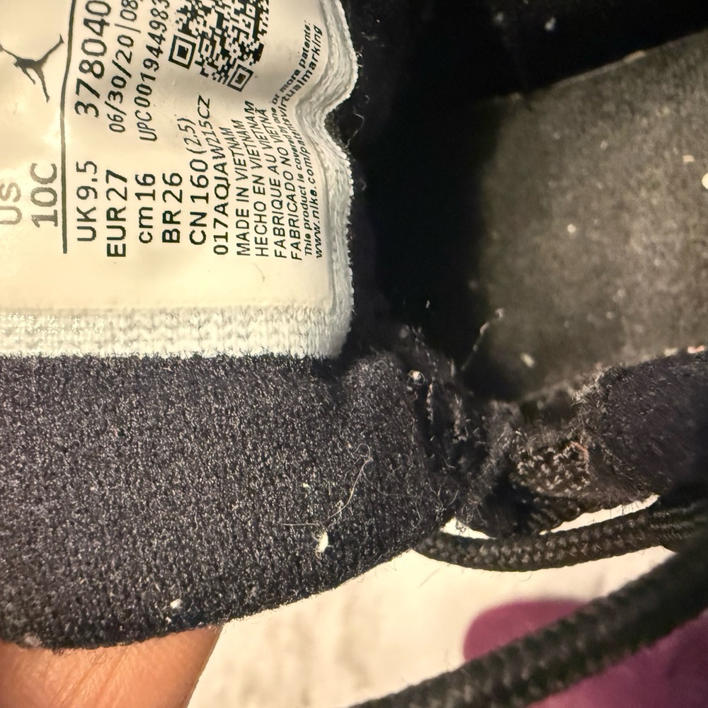 Jordan Kids Black and White Sneakers - Picture 5 of 6